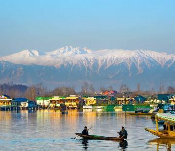 GLYMPSES OF SRINAGAR